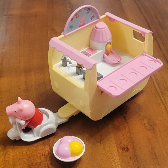 Peppa Pig Ice Cream Van Caravan with Figure - Picture 2 of 10